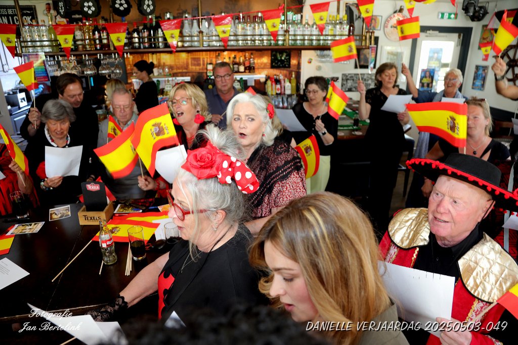 DANIELLE VERJAARDAG 20250503-049.JPG