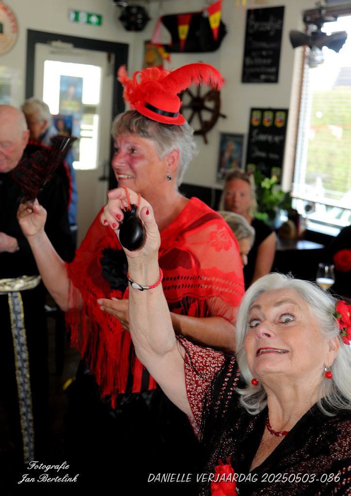 DANIELLE VERJAARDAG 20250503-086.JPG