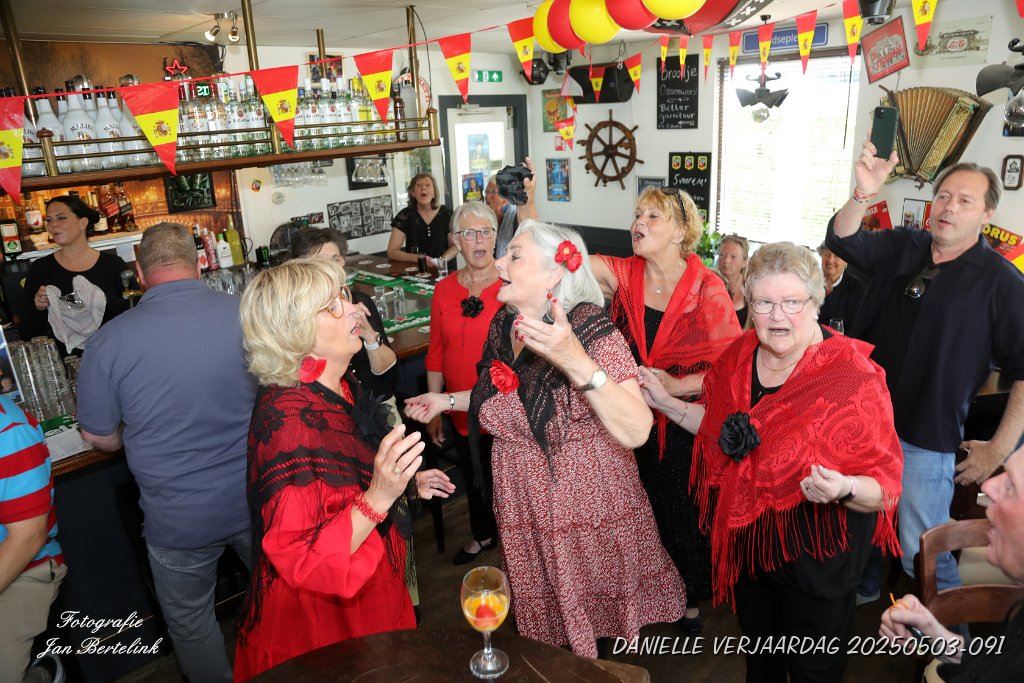 DANIELLE VERJAARDAG 20250503-091.JPG