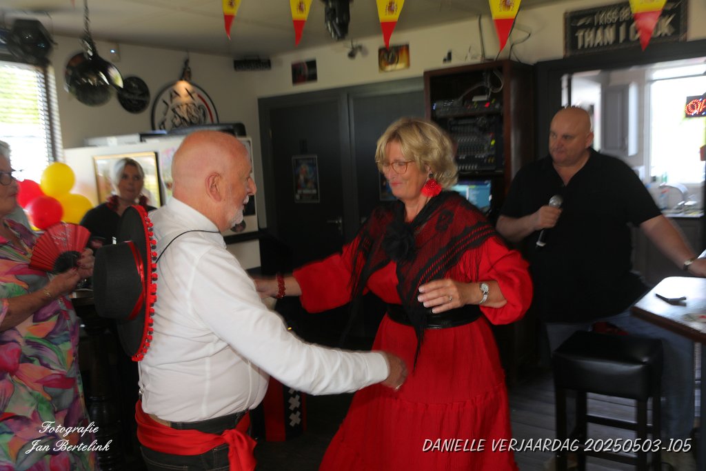 DANIELLE VERJAARDAG 20250503-105.JPG
