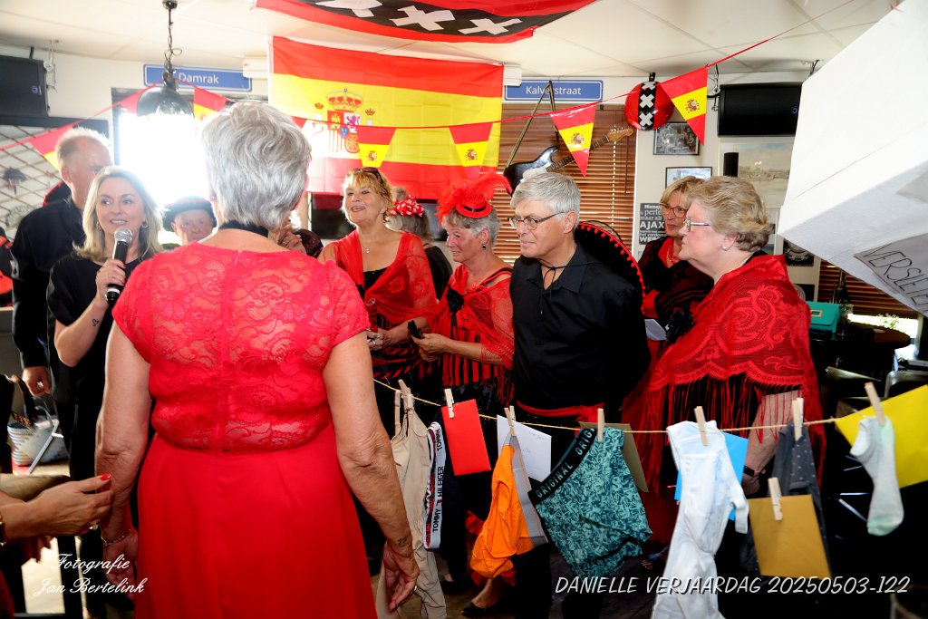 DANIELLE VERJAARDAG 20250503-122.JPG