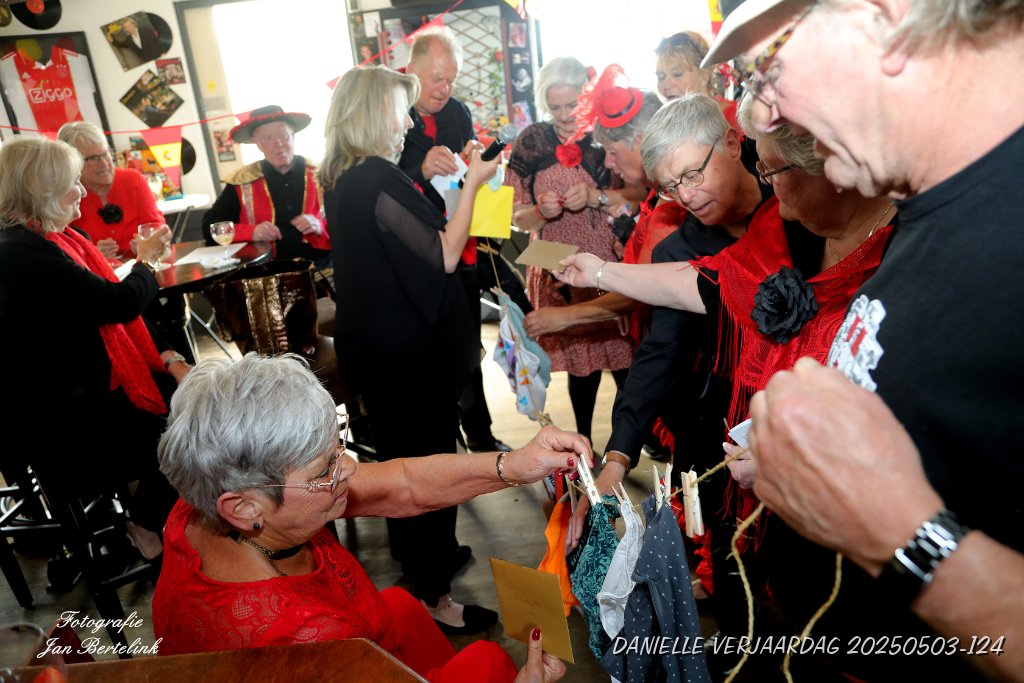 DANIELLE VERJAARDAG 20250503-124.JPG