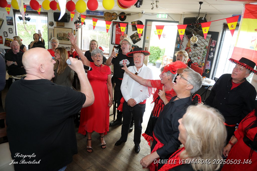 DANIELLE VERJAARDAG 20250503-146.JPG