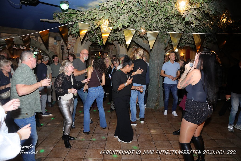 KABOUTERHUT 10 JAAR ARTIESTENFEESTEN 20251101-222.JPG